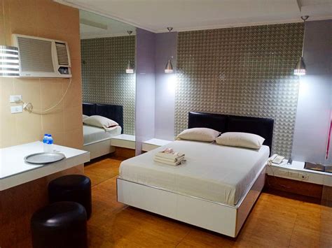 winston hotel pasay|winston motel.